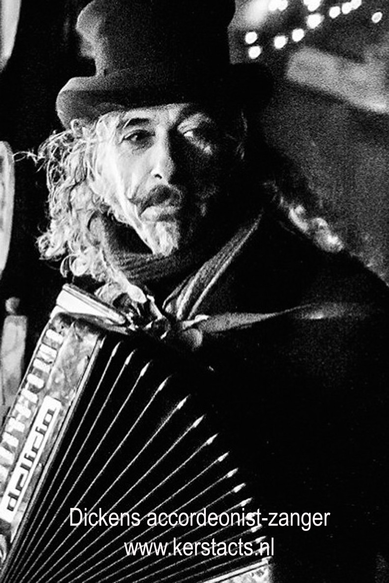 Dickens accordeonist - zanger Charles Dickens accordeonist , heerlijk kerstmuziek voor uw kerstfeest of winkelcentrum