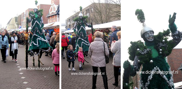 De stelten Kerstboom is gezellig kerst entertainment voor de kerstperiode, decembermaand of kerstmarkt, www.kerstacts.nl